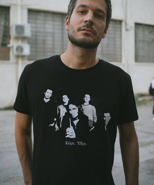 Eδώ μιλάνε για λατρεία