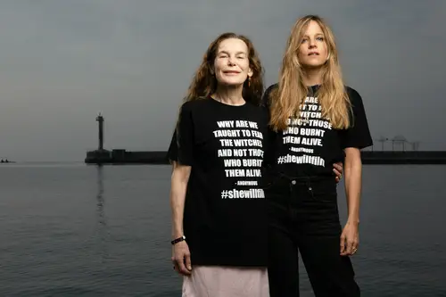 Alice Krige & Charlotte Colbert (2)