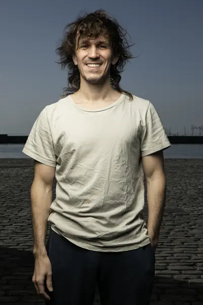 Eduardo Williams (2)