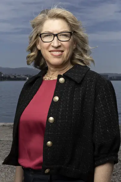 Lauren Greenfield (1)