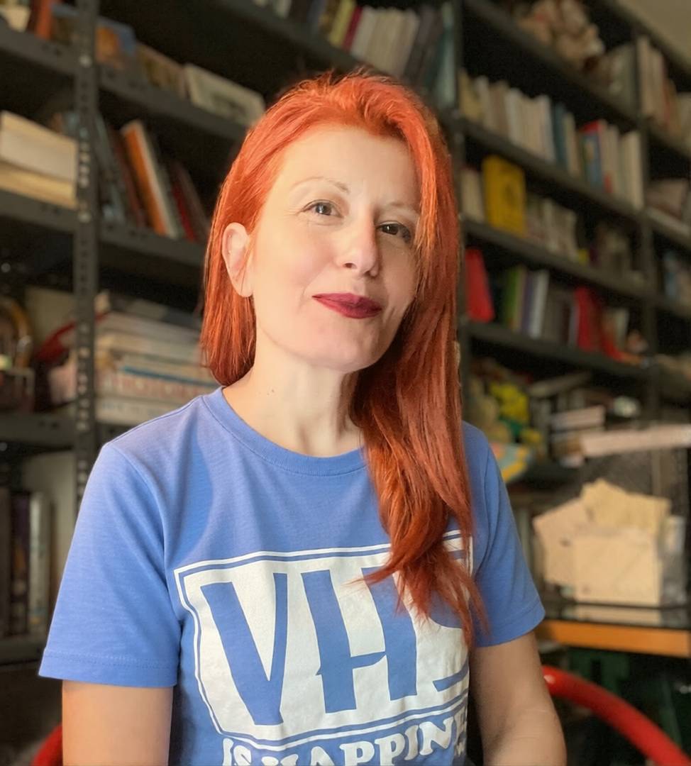 Arthouse vs. Commercial: Incompatible Νotions?