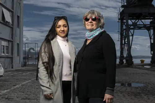 Rezwana Sekandari, Eleni Alexandrakis (1)