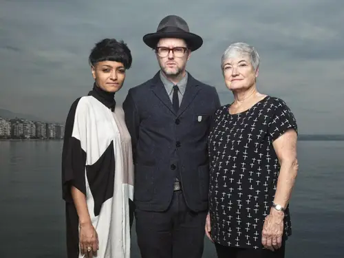 Sheena Matheiken, Maximon Moni