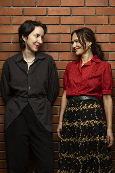 Sophy Romvari, Iringó Réti (2)