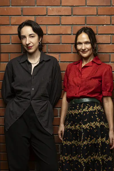 Sophy Romvari, Iringó Réti (1)