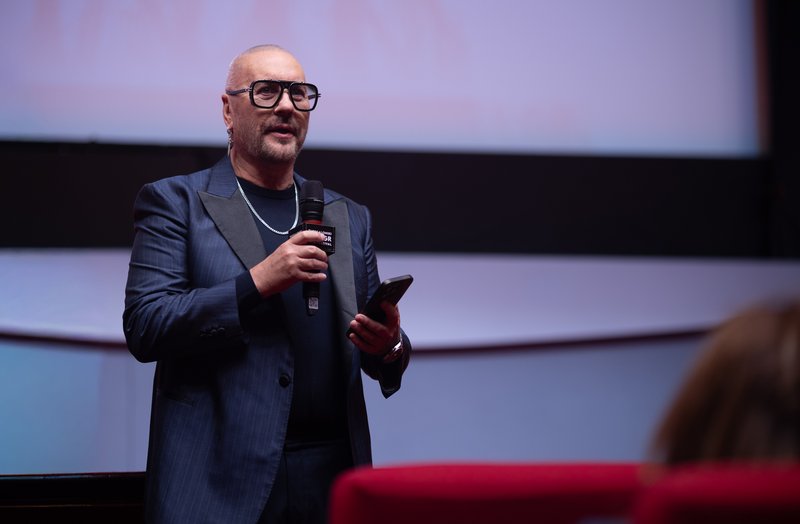 Ο Ντέσμοντ Τσάιλντ στο Ολύμπιον