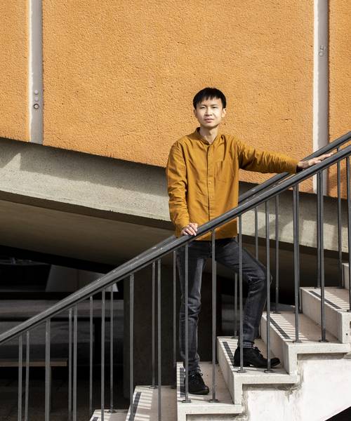 24 όψεις μιας πύλης εργοστασίου στην Κίνα