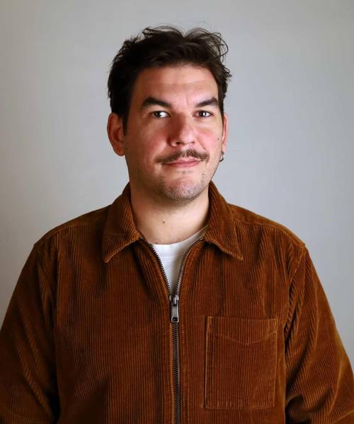 EXILE(S), ιστορίες ενός νησιού